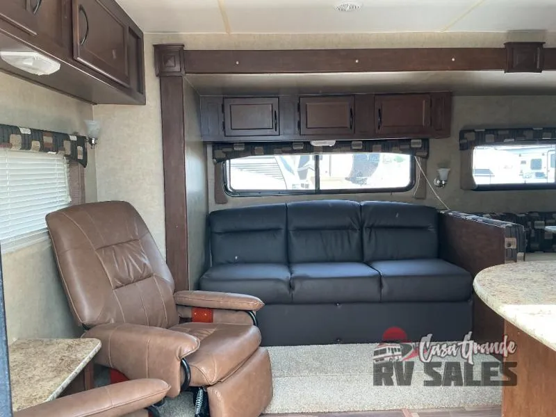 2016 Pacific Coachworks Northland 27RLSS - Photo 4