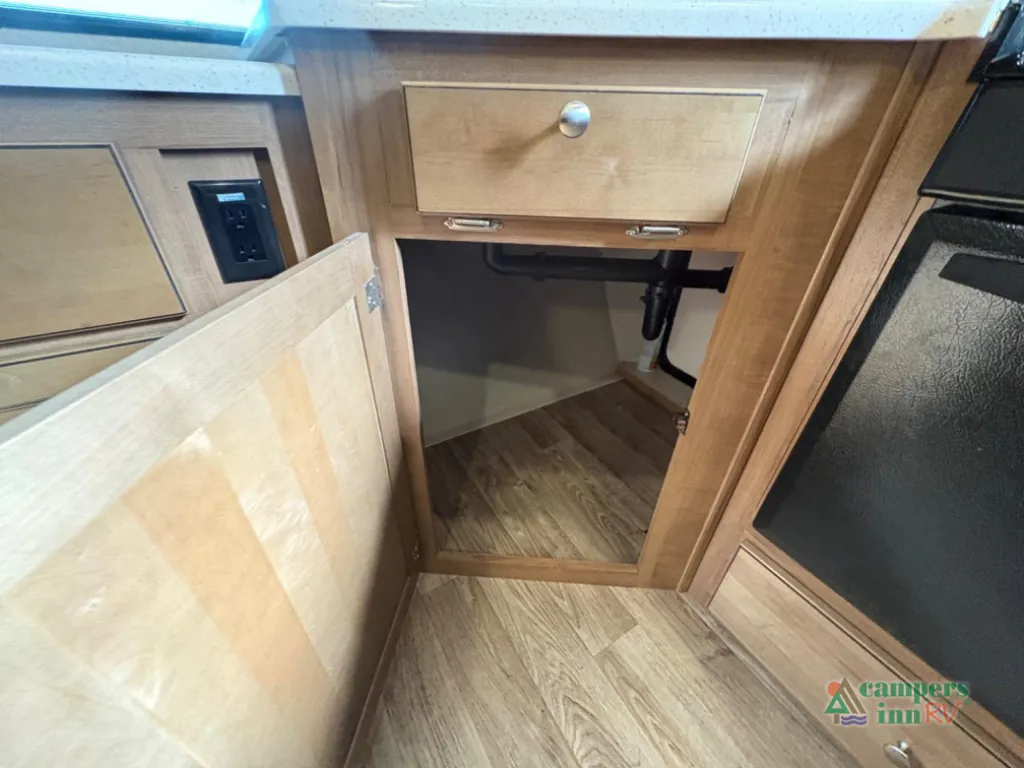 2018 Forest River Flagstaff Micro Lite 25FKS, Photos photo 17