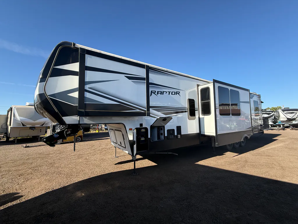 2022 Keystone Raptor 423, Photos photo 6