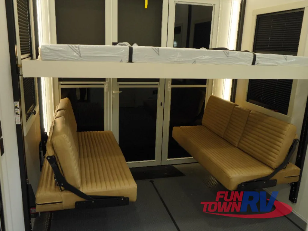 2027 Brinkley Model G 3970, Photos photo 49