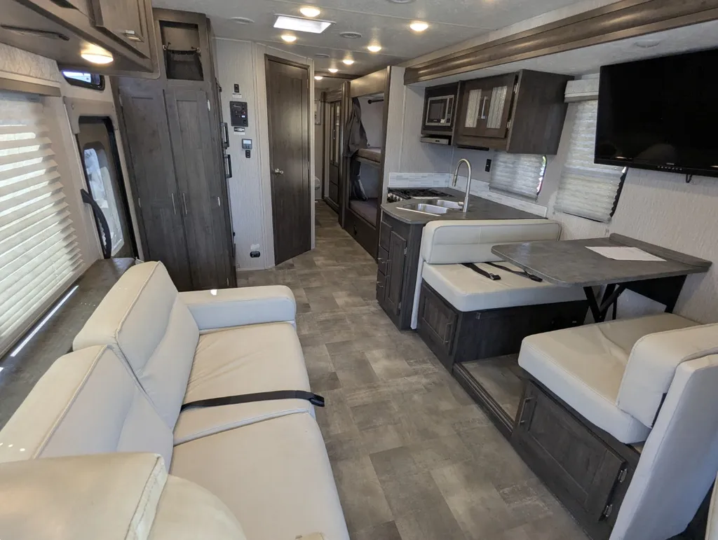 2023 Coachmen Pursuit 31BH, Photos photo 10