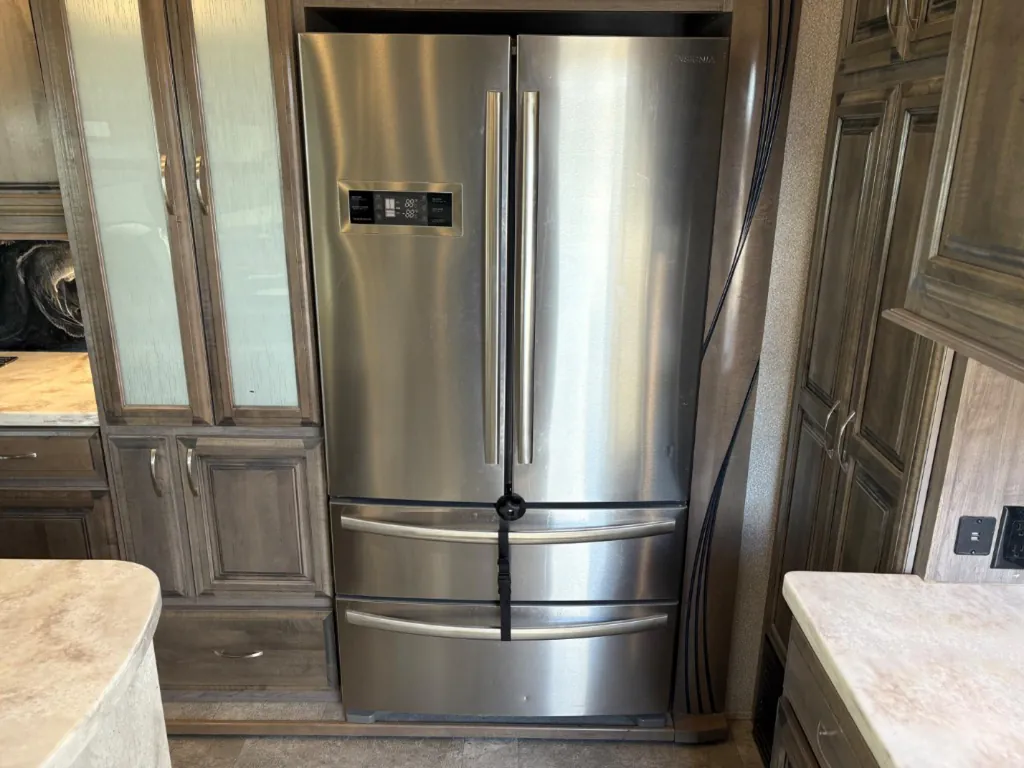 2020 Forest River Cedar Creek Champagne Edition 38EL, Photos photo 20