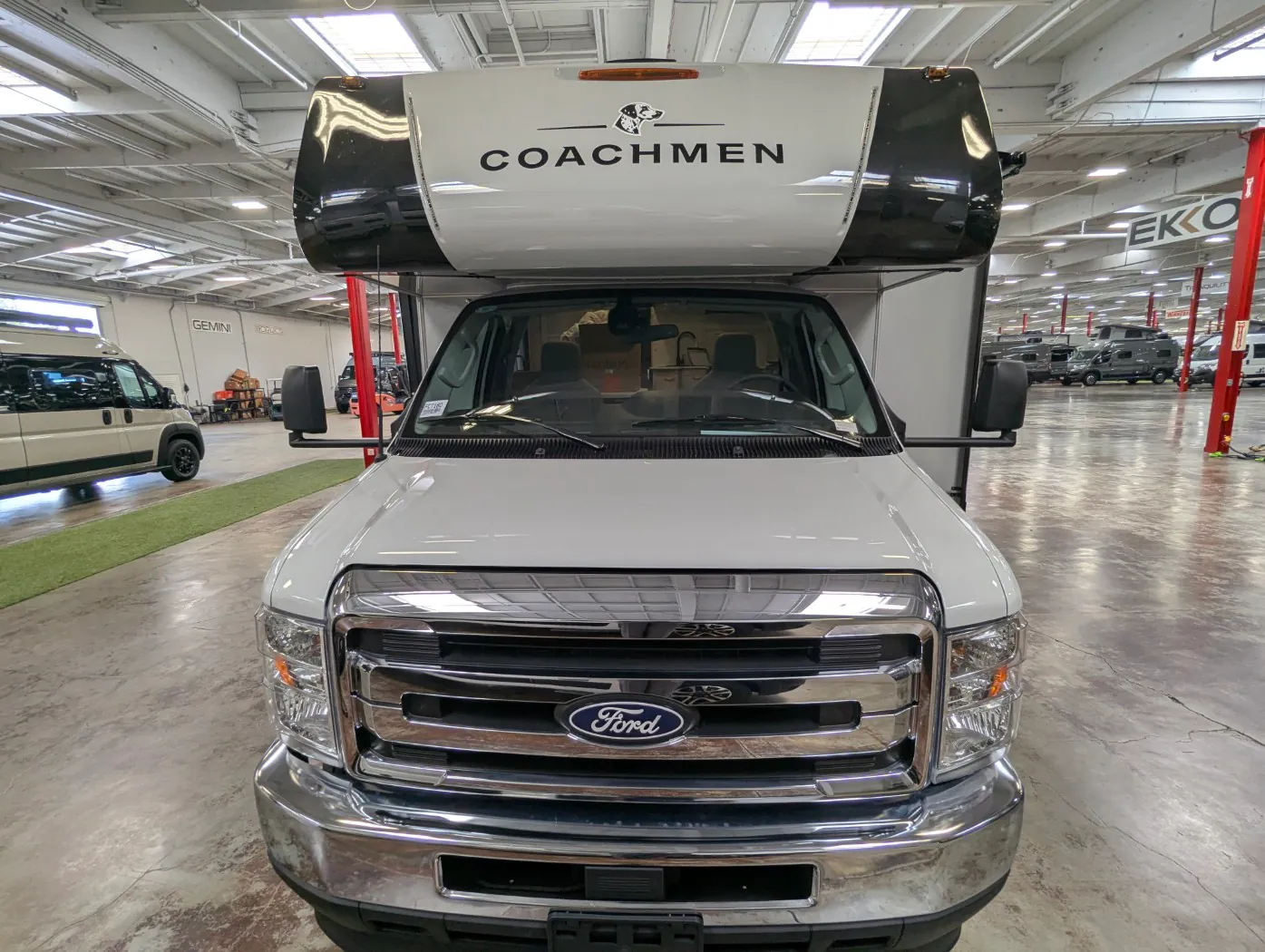 2027 Coachmen Cross Trail 26XG dealer photo 2 from Giant RV