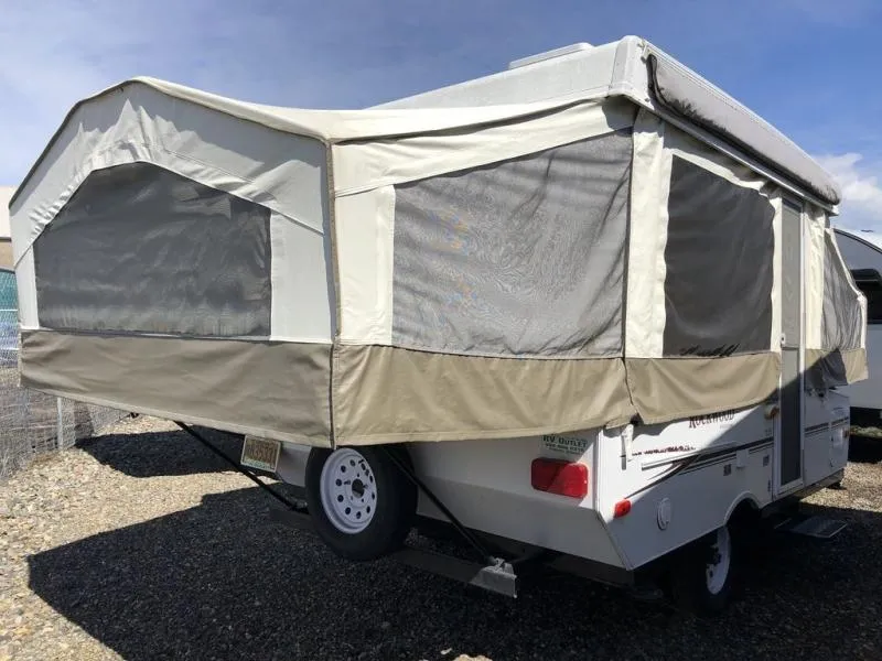 2011 Forest River RV Rockwood Freedom LTD Series Used    1910 - Photo 4