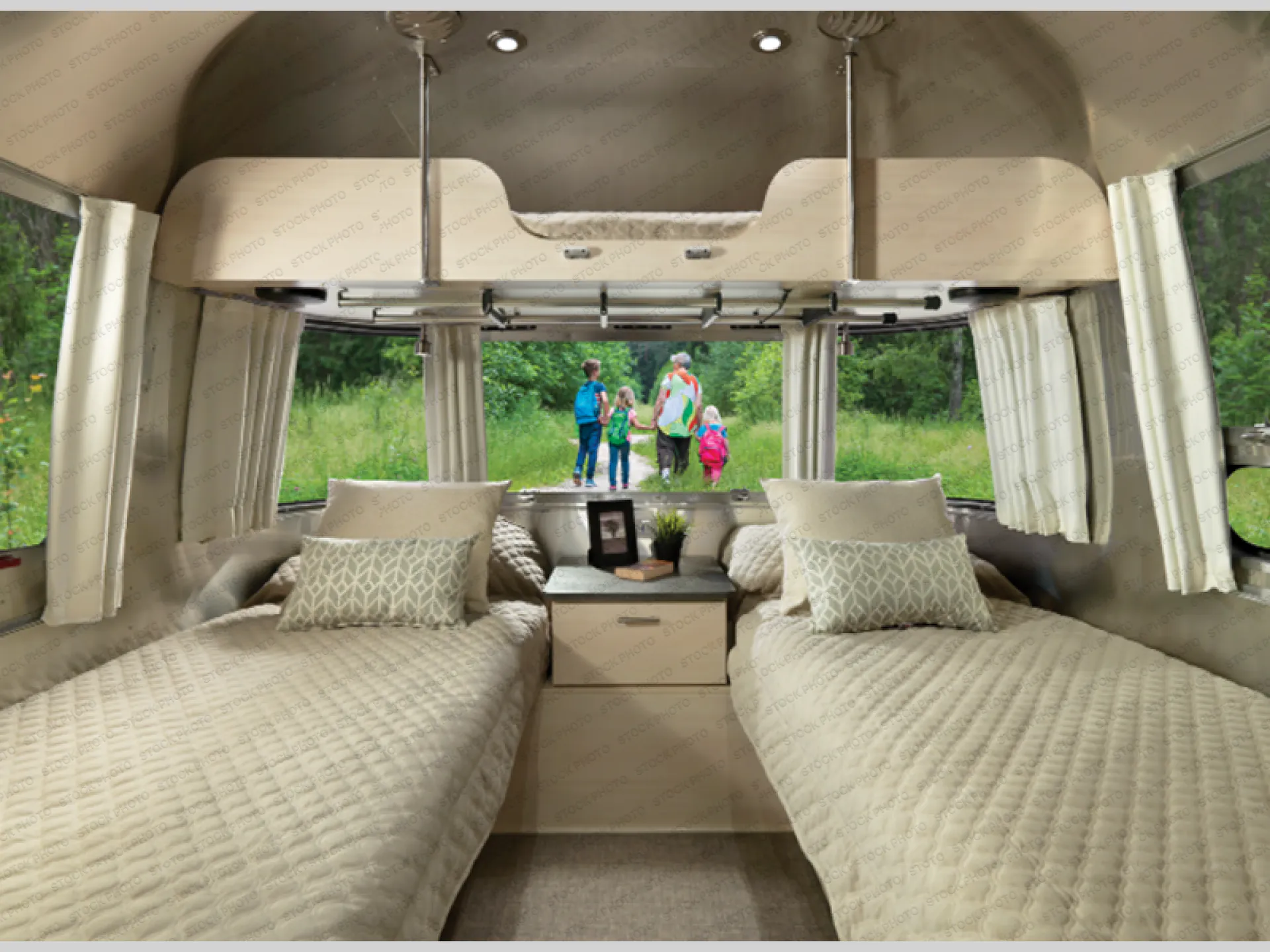 2024 Airstream Flying Cloud 27FB Twin - Photo 3