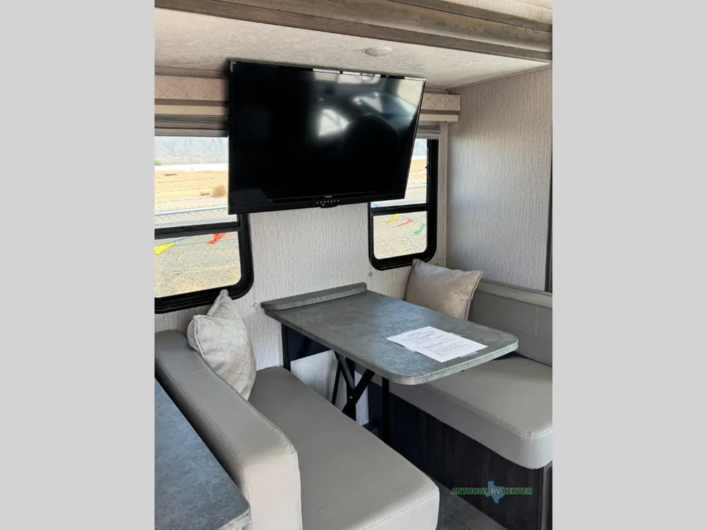 2022 Coachmen Pursuit 31BH, Photos photo 10
