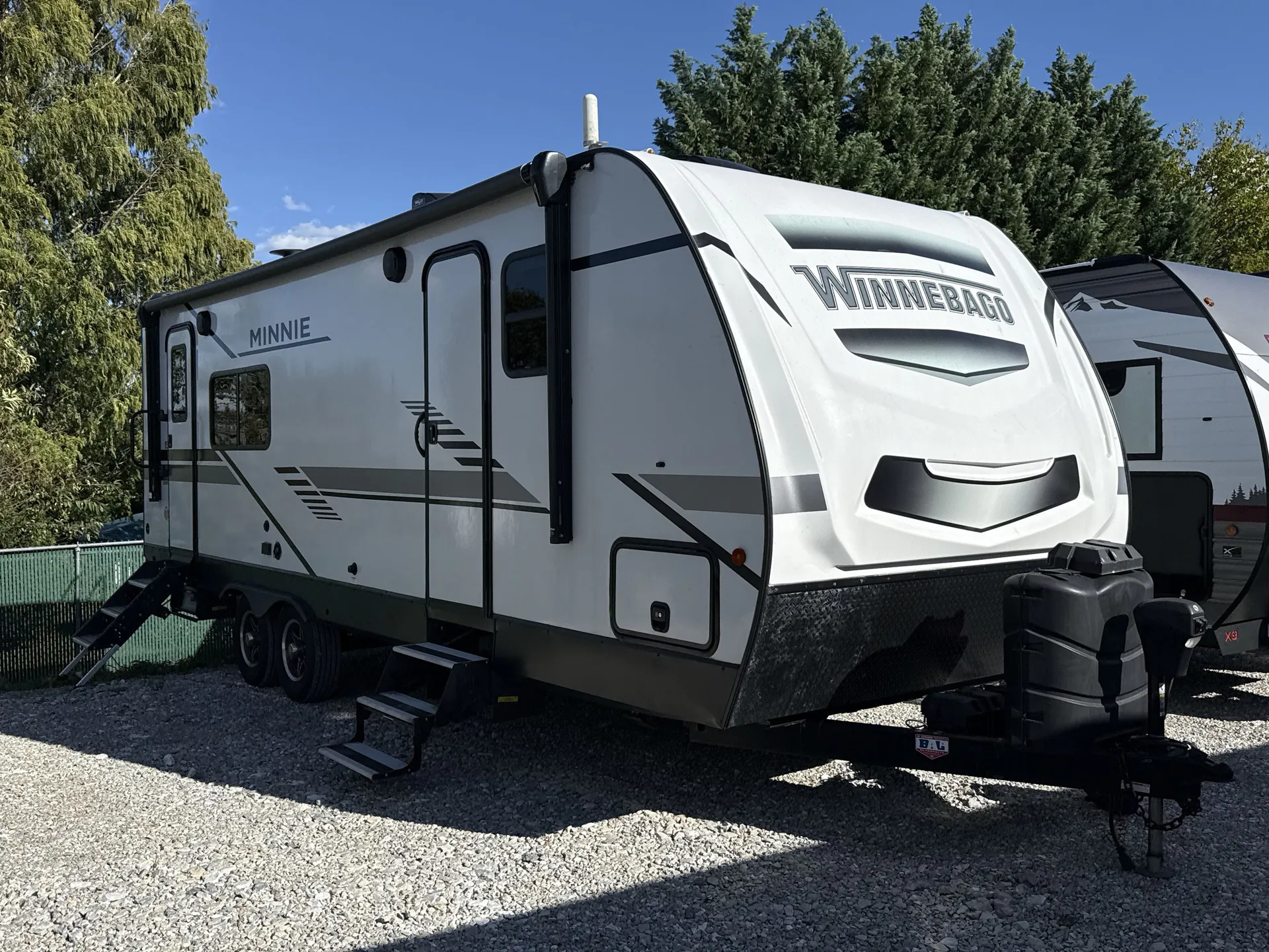 2022 Winnebago Minnie 2529RG - Photo 2