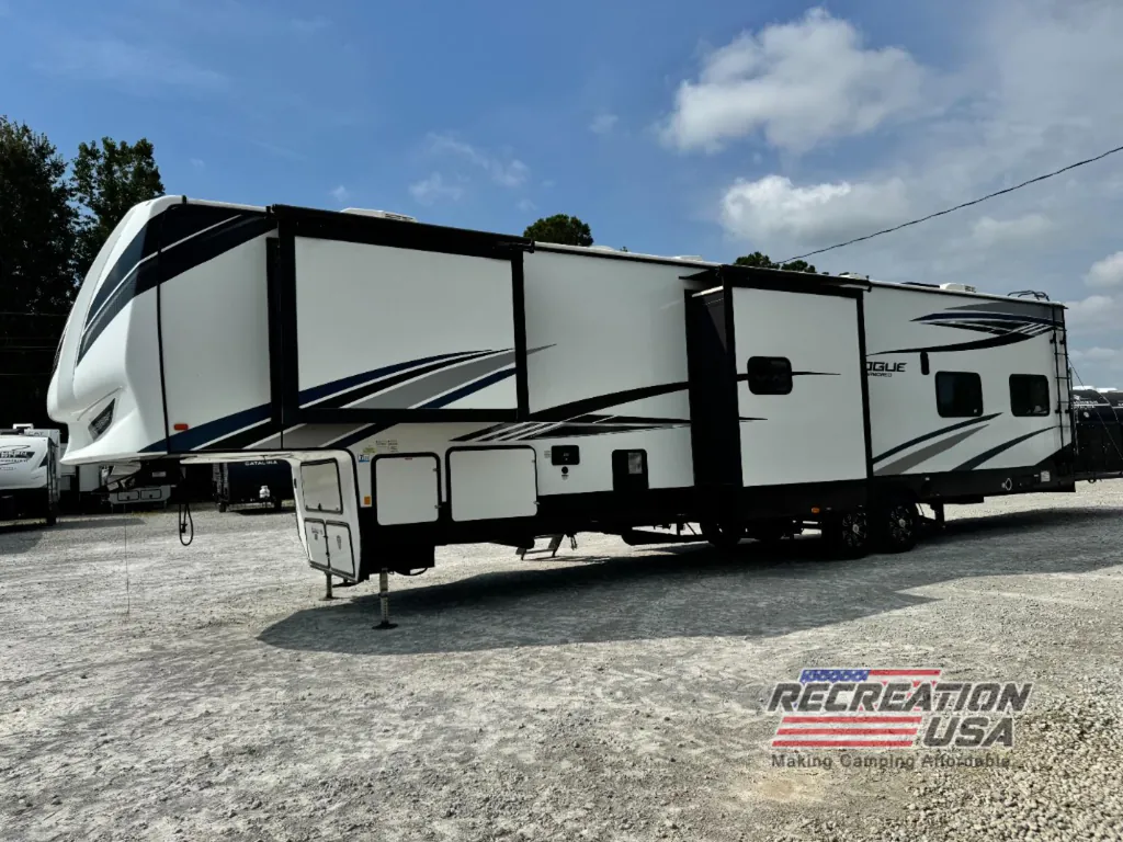 2021 Forest River Vengeance Rogue Armored 351G2, Photos photo 5
