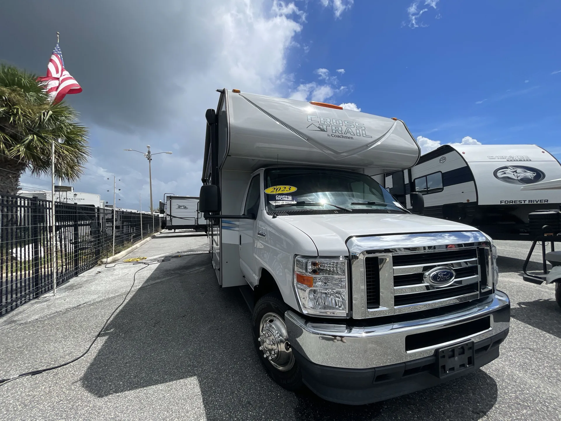 2023 Coachmen Cross Trail 26XG - Photo 2