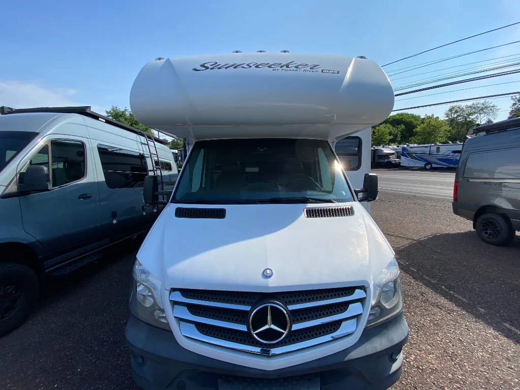 2016 Forest River Sunseeker MBS 2400S - Photo 3