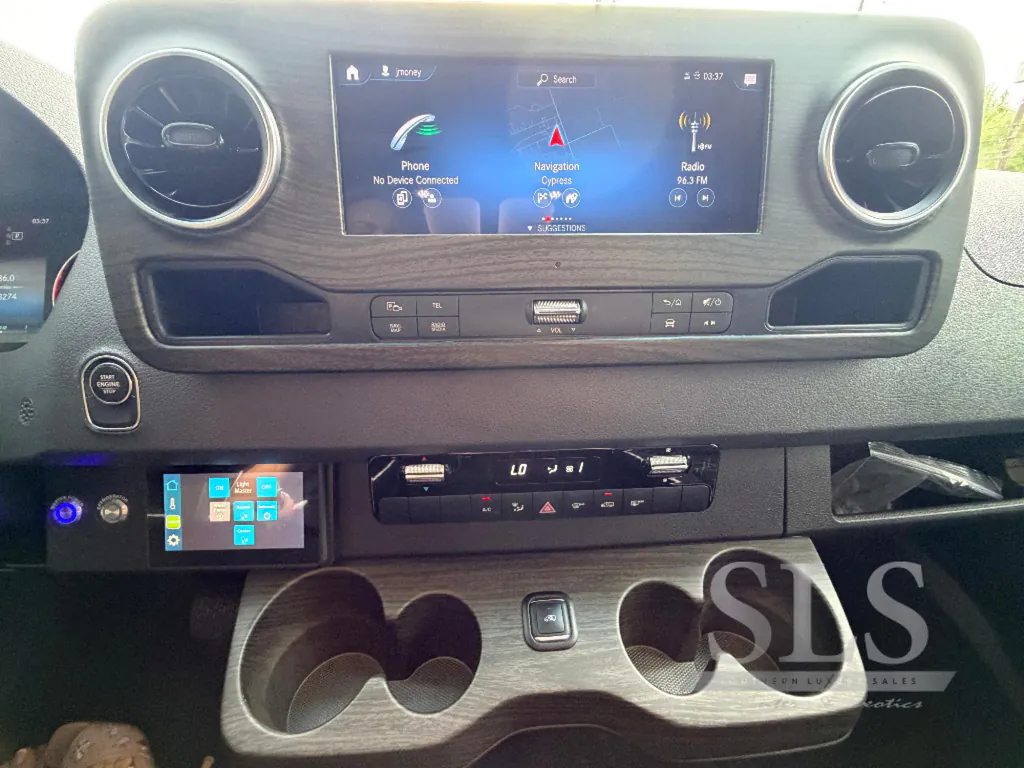 2025 Midwest Automotive Designs Luxe Cruiser D4, Photos photo 19