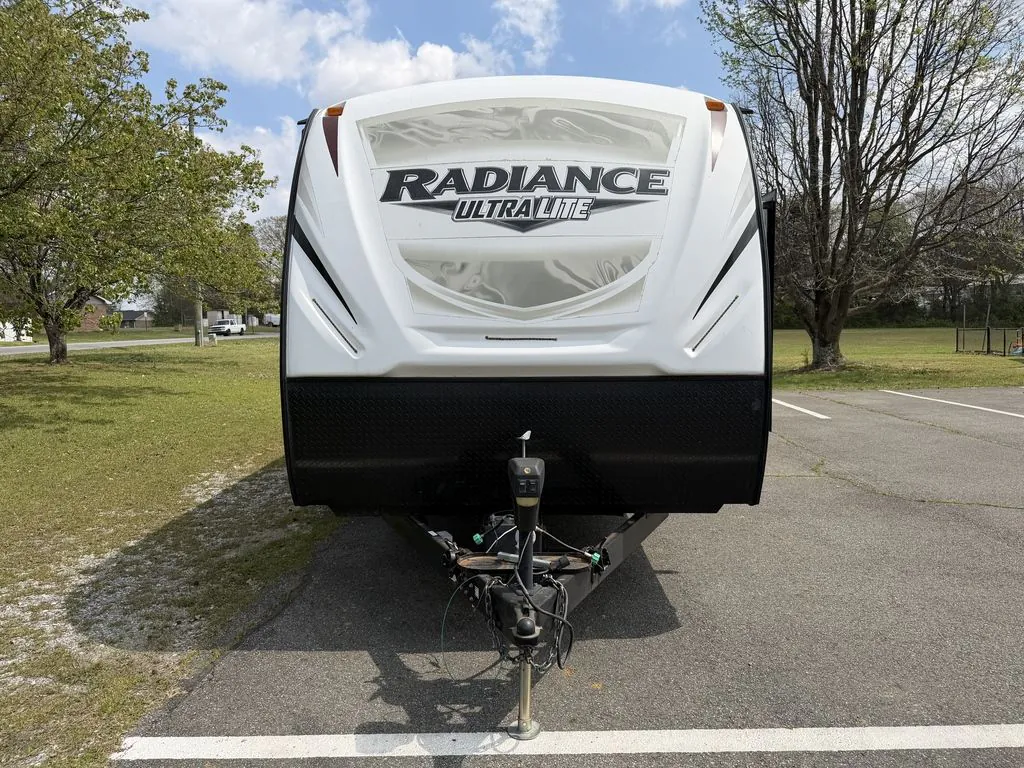 2018 Cruiser RV Radiance R-28QD - Photo 4
