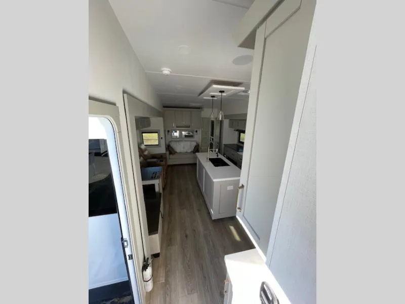 2026 Brinkley Model Z 3515, Photos photo 26