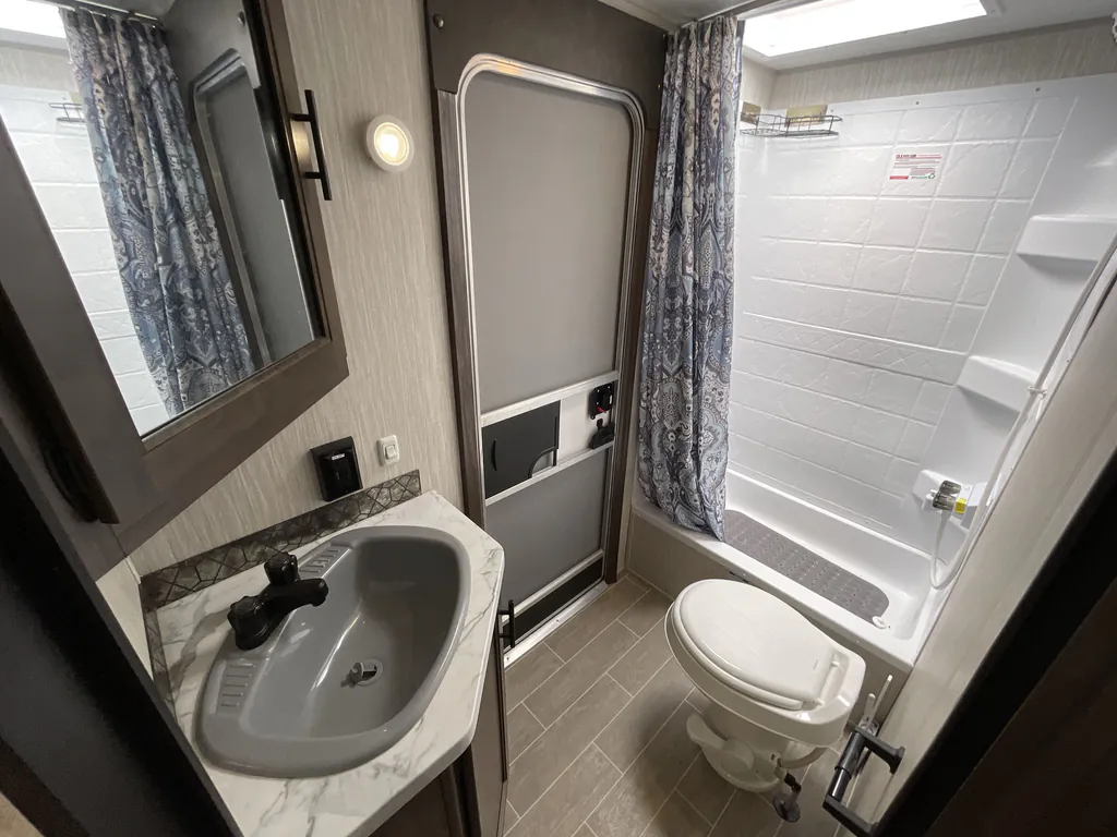 2021 Forest River Cherokee 274BRB, Photos photo 17