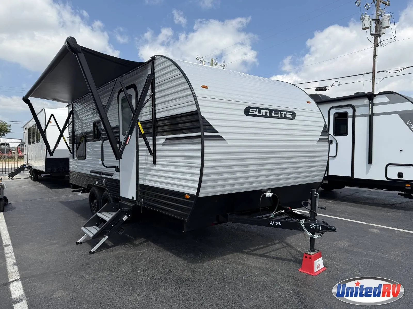 2026 SUNSET PARK RV SUNLITE 21DB LTD - Photo 2