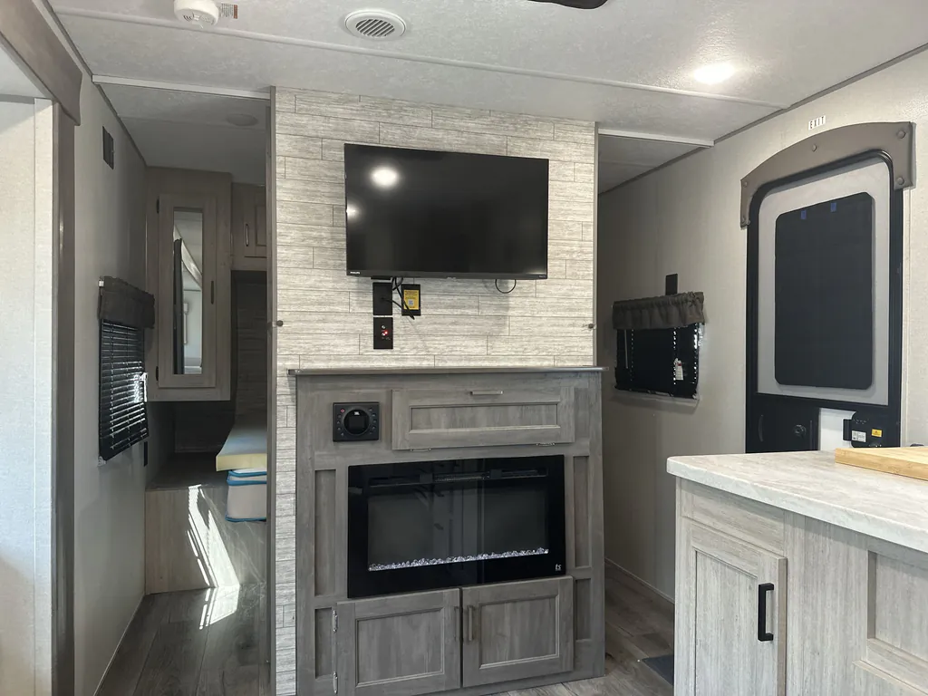 2024 Coachmen Catalina Legacy Edition 243RBS, Photos photo 19