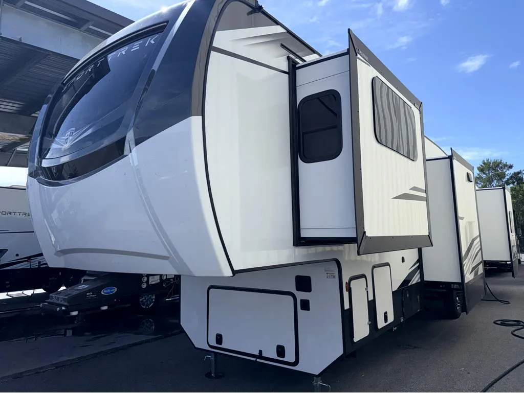 2026 Venture RV SportTrek 5 Touring Edition STTF365VFL - Photo 2