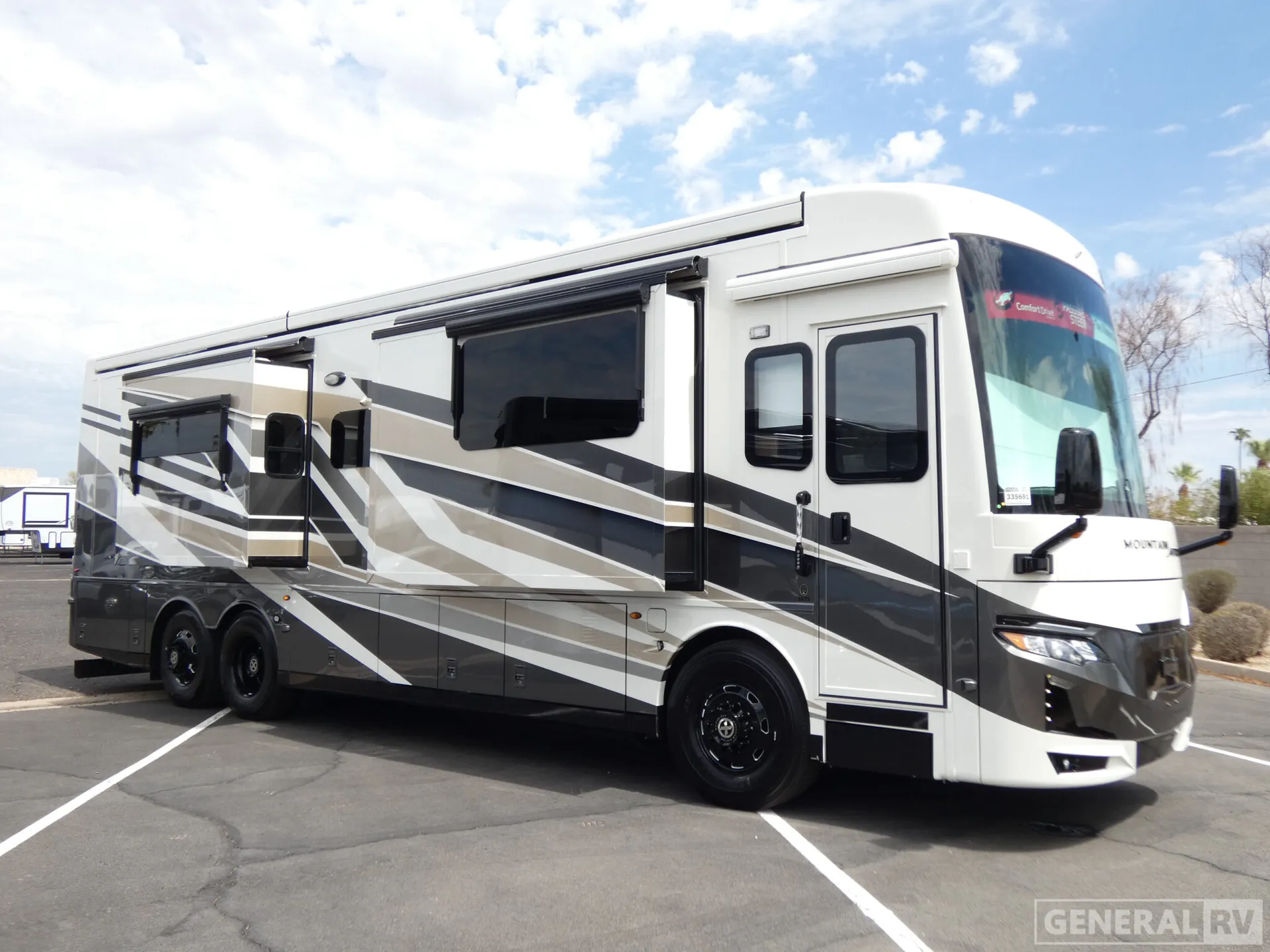 2026 Newmar Mountain Aire 3825 - Photo 2