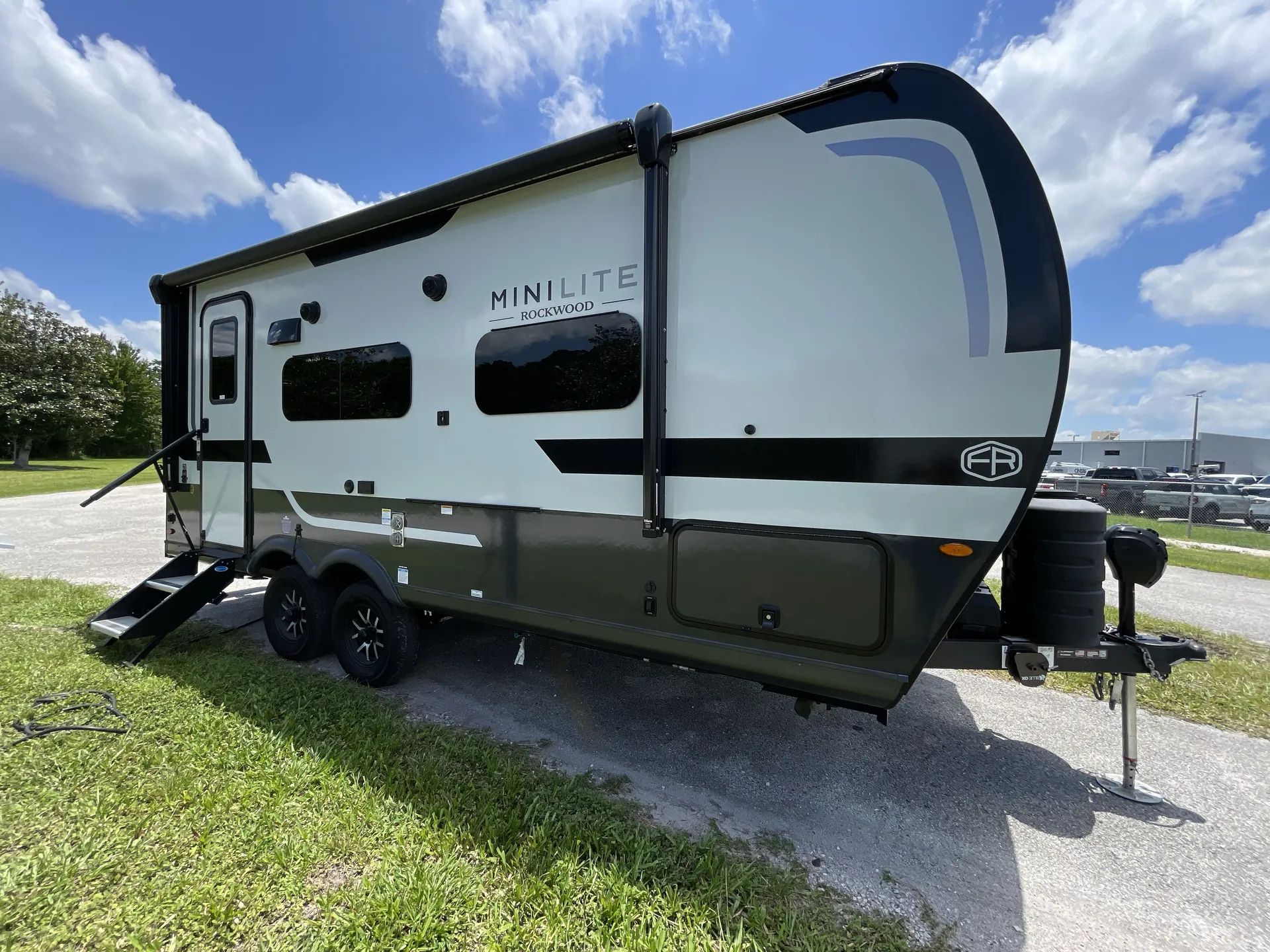 2026 Forest River Rockwood Mini Lite 2109S - Photo 2