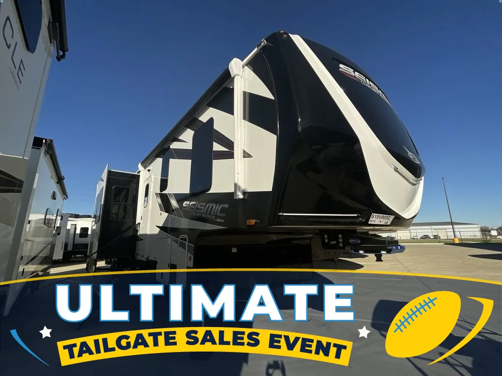 2025 Jayco Seismic Luxury Series 3815