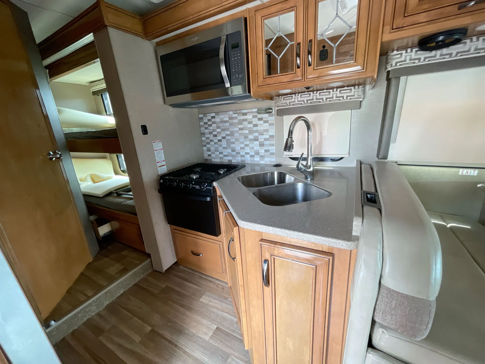 2017 Thor Motor Coach Chateau 31E - Photo 4