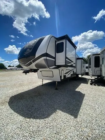 2024 Dutchmen Astoria Platinum 3173RLP dealer photo 1 from Root's RV & Sales
