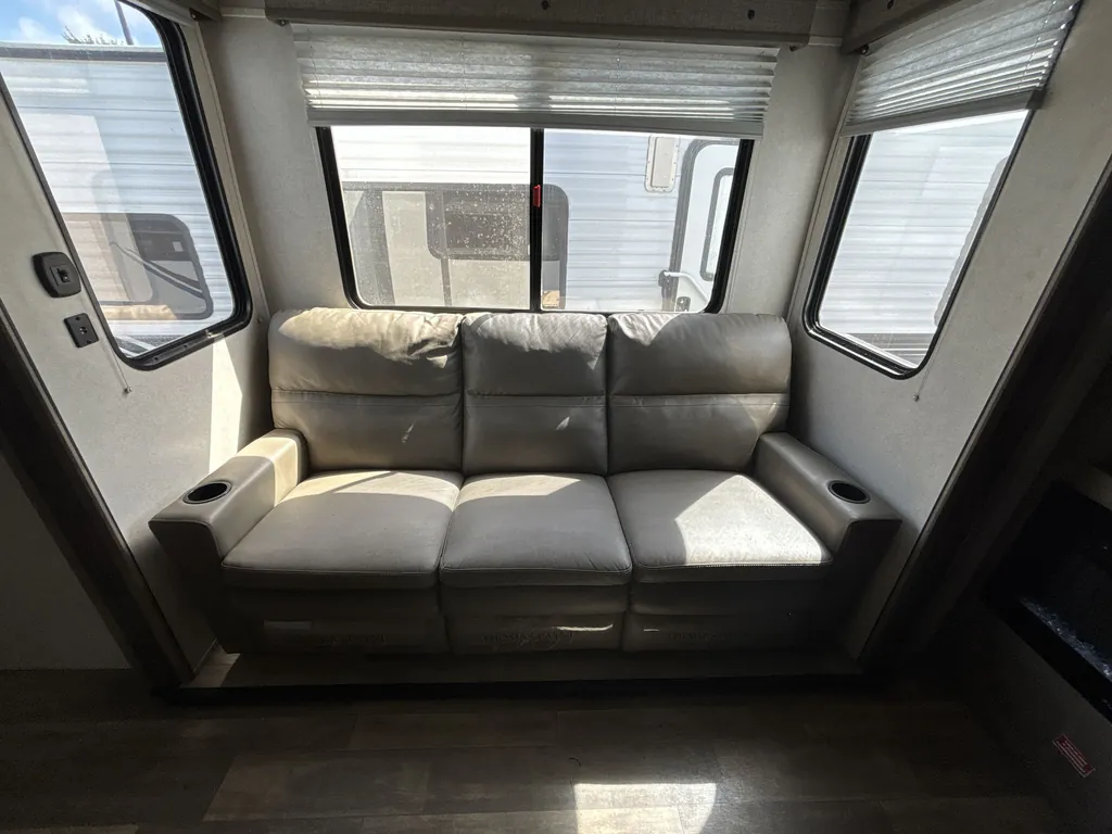 2022 Forest River XLR Boost 31QB, Photos photo 11