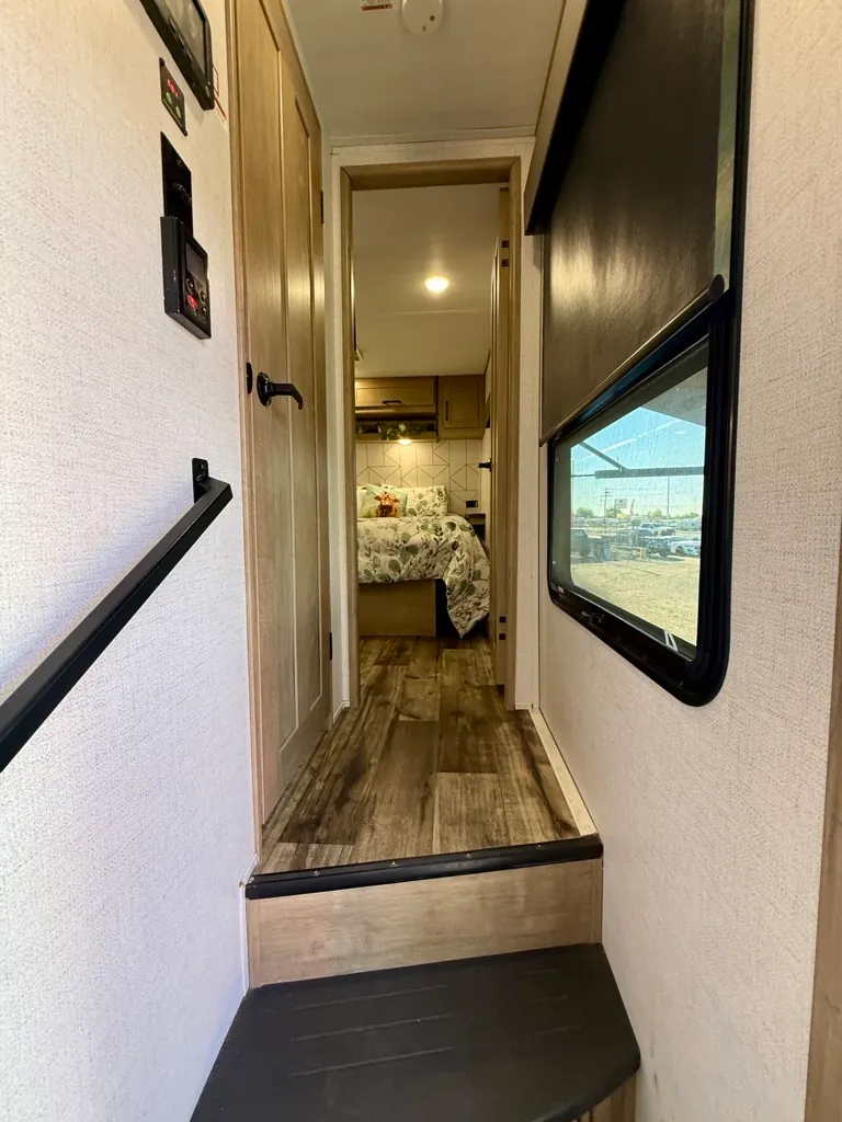 2022 Keystone Raptor 423, Photos photo 67