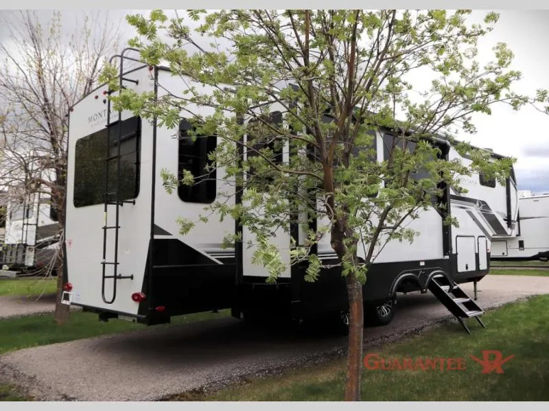 2025 Keystone Montana High Country 295RL - Photo 4