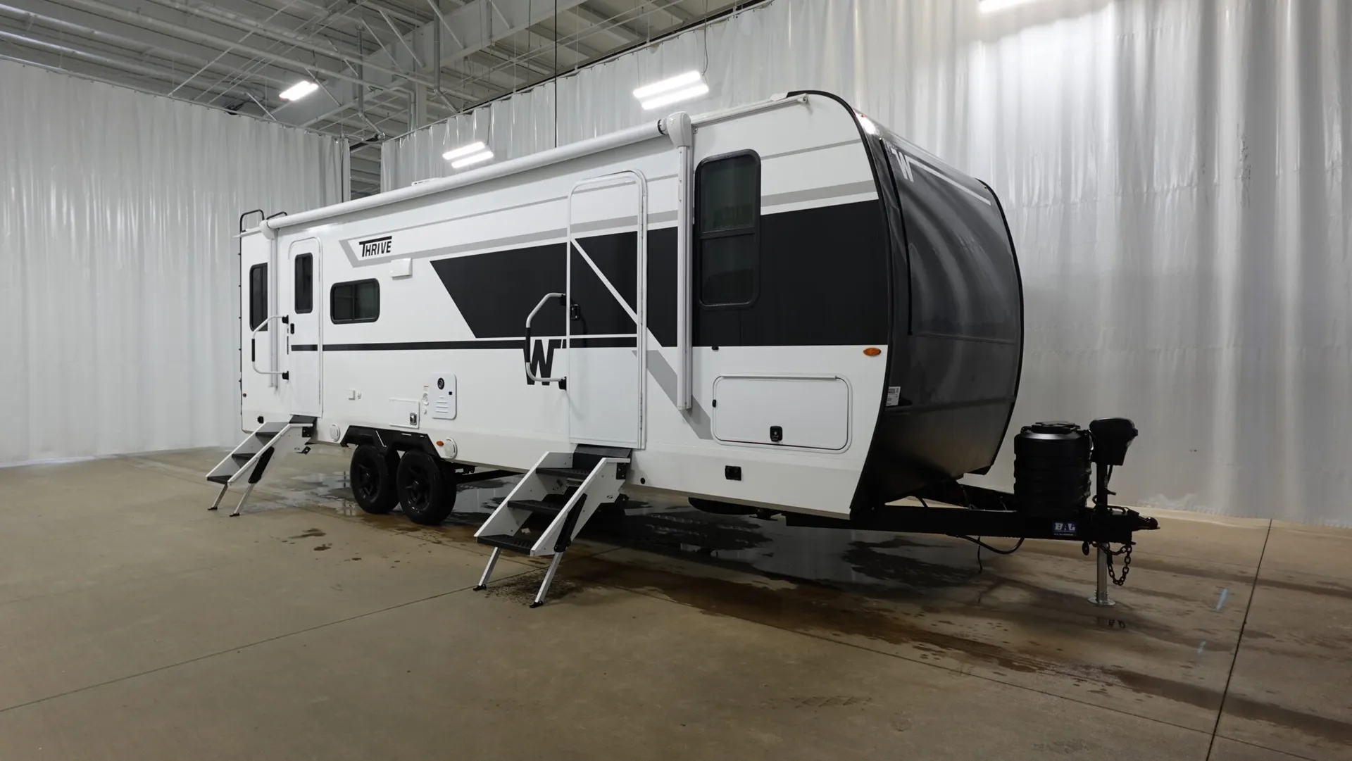 2026 Winnebago Thrive 25RLS - Photo 2
