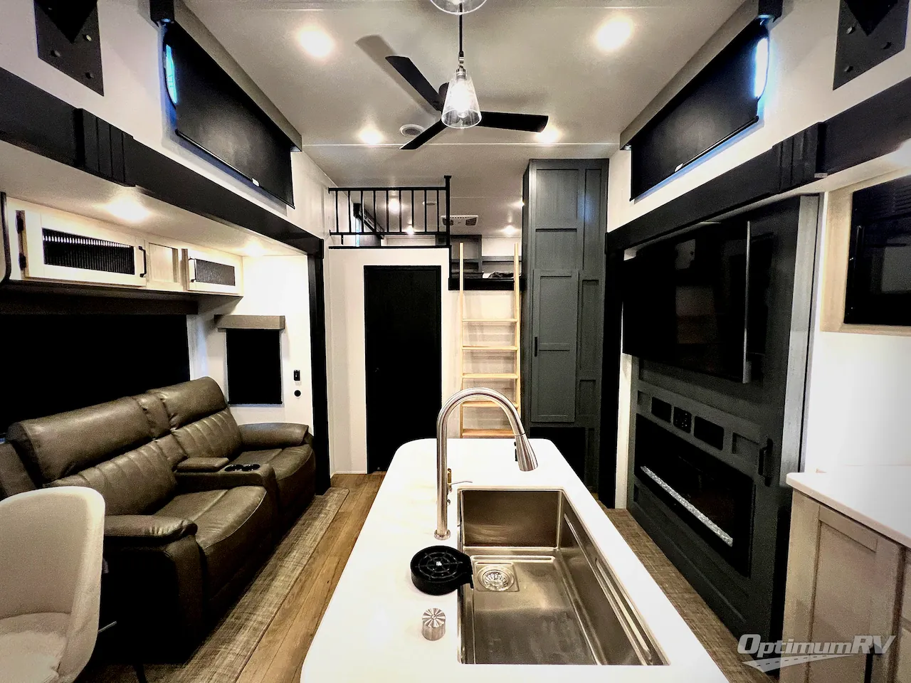 2026 Forest River Puma Vista 421LFT — Photo 5