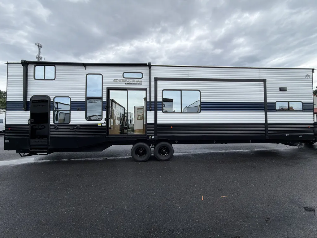 2026 Forest River Cherokee Timberwolf 39DK, Photos photo 9