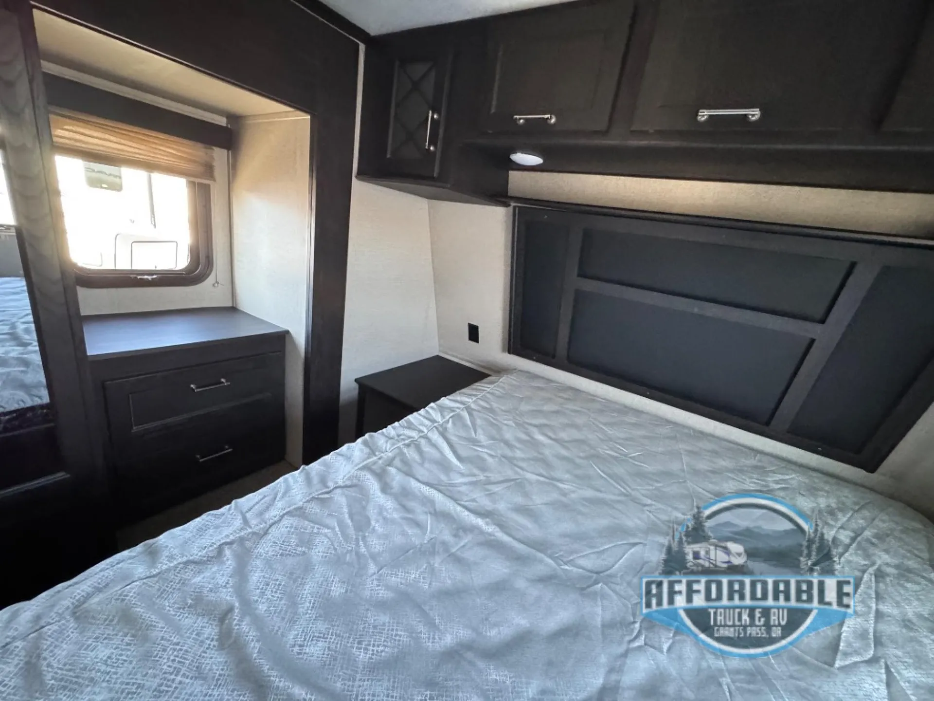 2017 Keystone Fuzion 384 - Photo 2