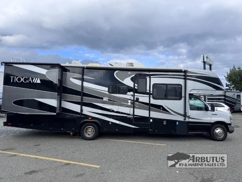 2008 Fleetwood Tioga 31M - Photo 4