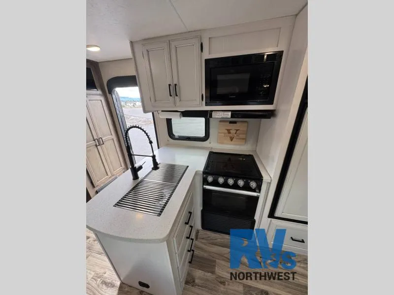 2021 Venture RV SportTrek Touring Edition 312VBH - Photo 2