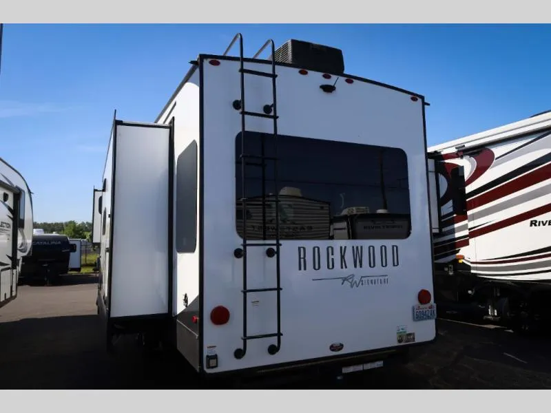 2024 Forest River Rockwood Signature 361RL - Photo 4