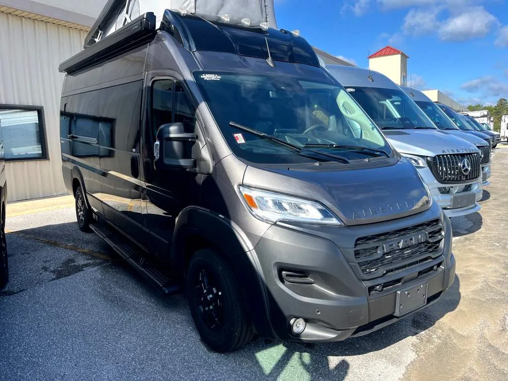 2026 Airstream Rangeline BASE - Photo 2