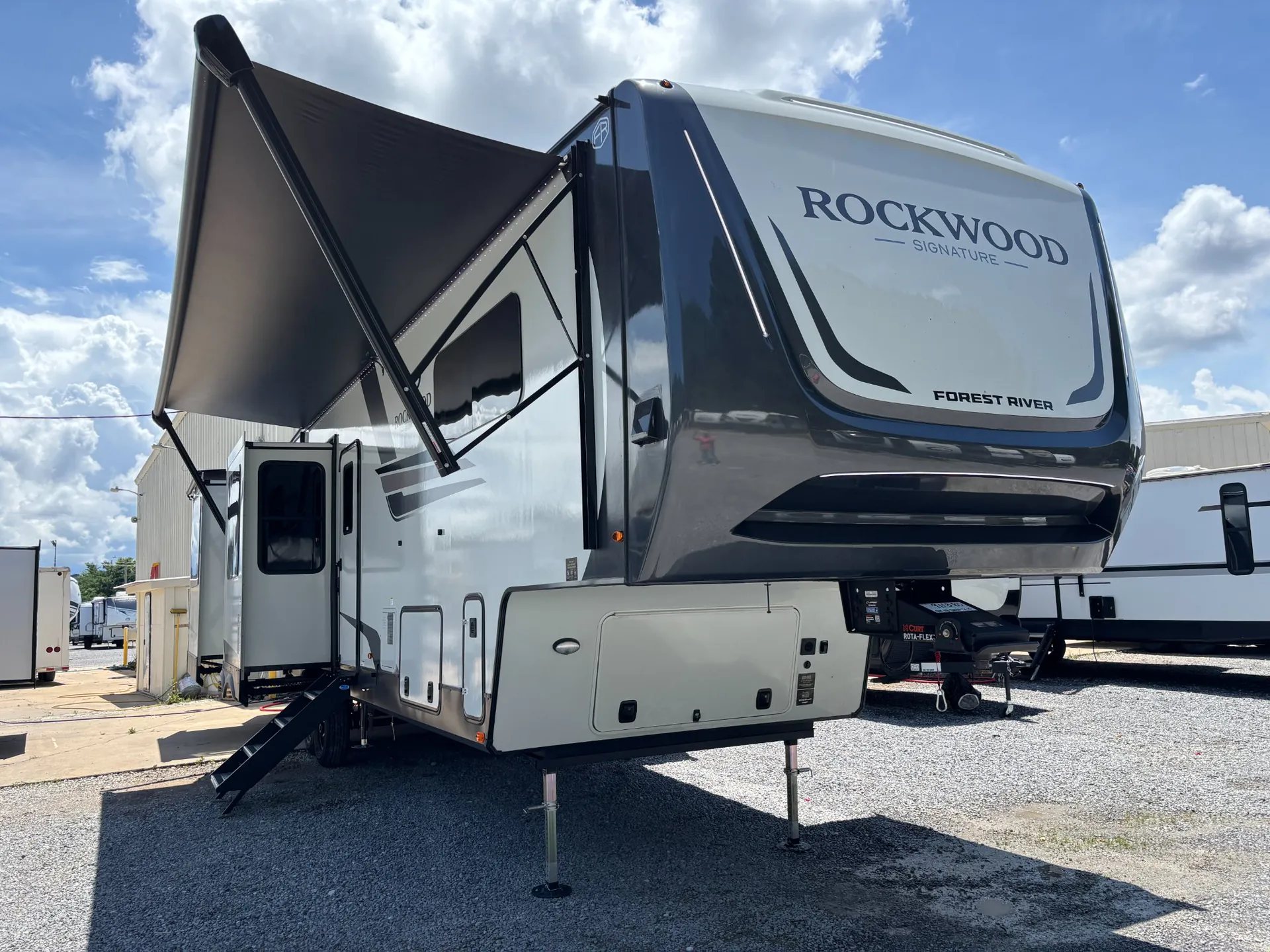 2026 Forest River Rockwood Signature 404SRK - Photo 2