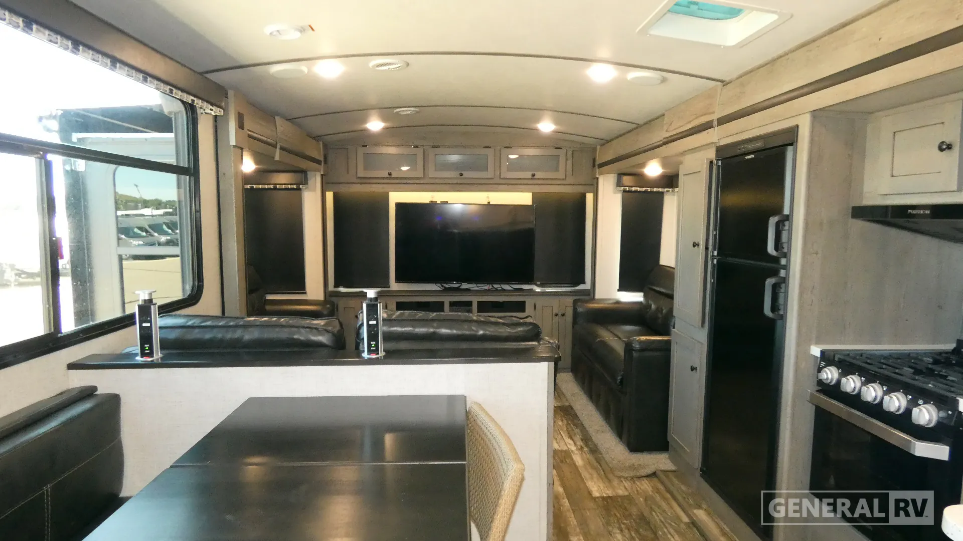 2019 Keystone Outback 341RD - Photo 3