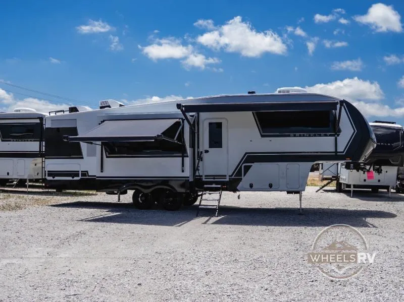 2026 Brinkley Model Z 3110 - Photo 4