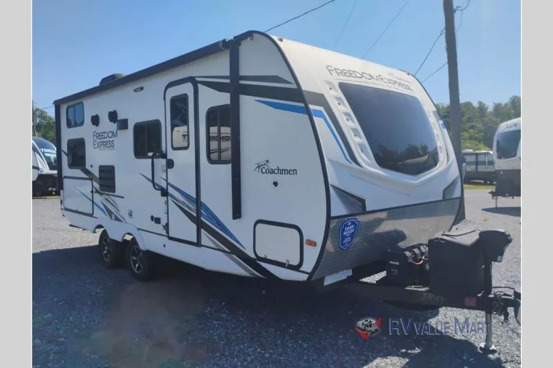 2022 Coachmen Freedom Express Ultra Lite 238BHS - Photo 3