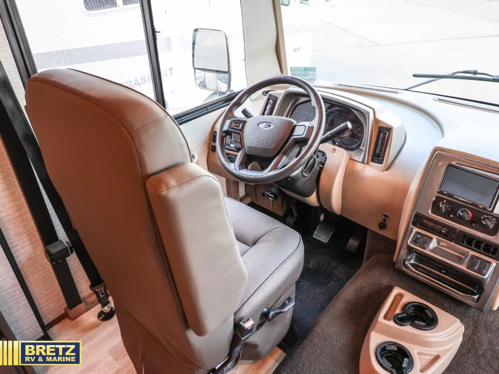 2021 Winnebago Sunstar 32M, Photos photo 15