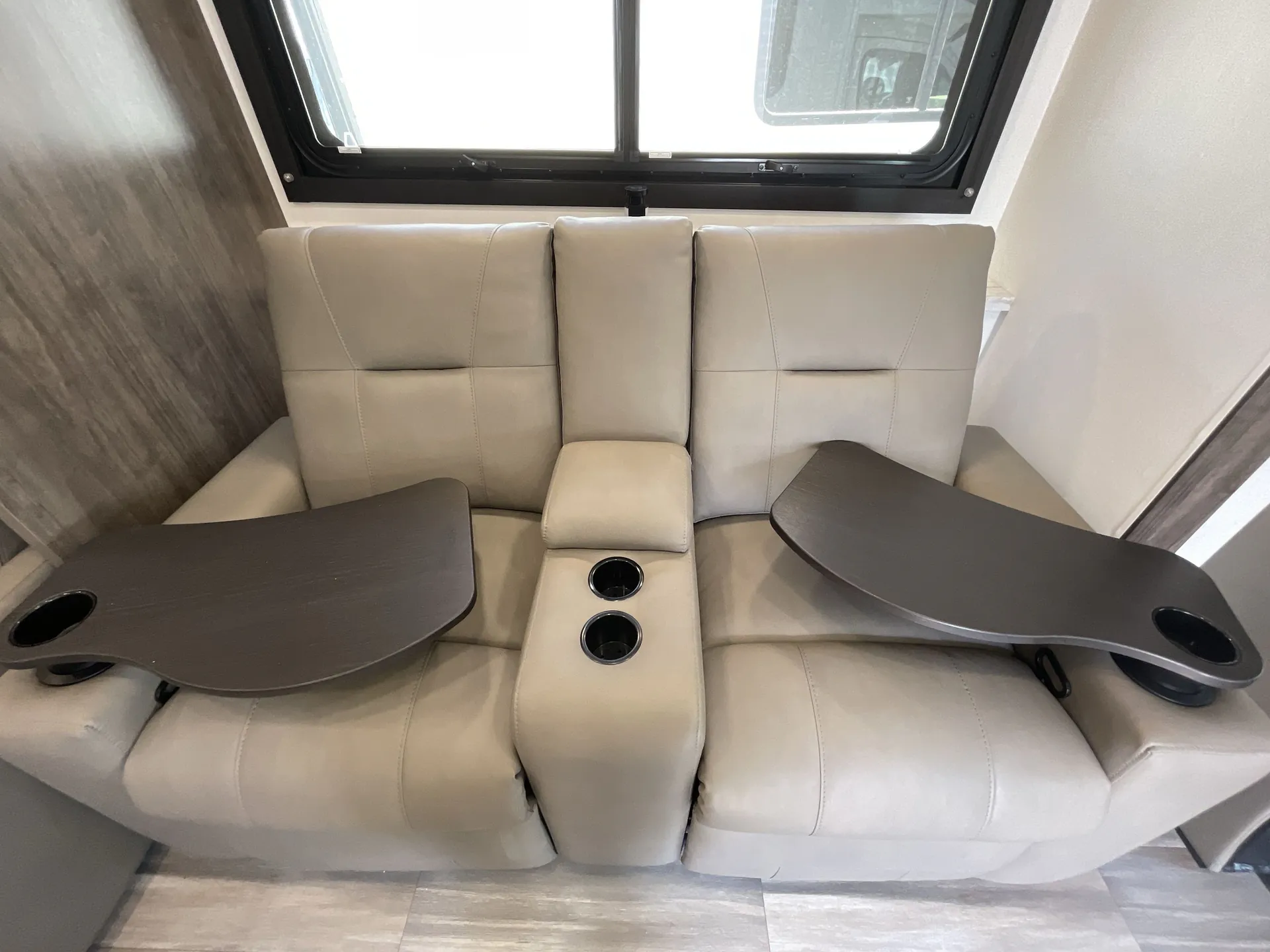 2026 Jayco Melbourne 24R — living area main