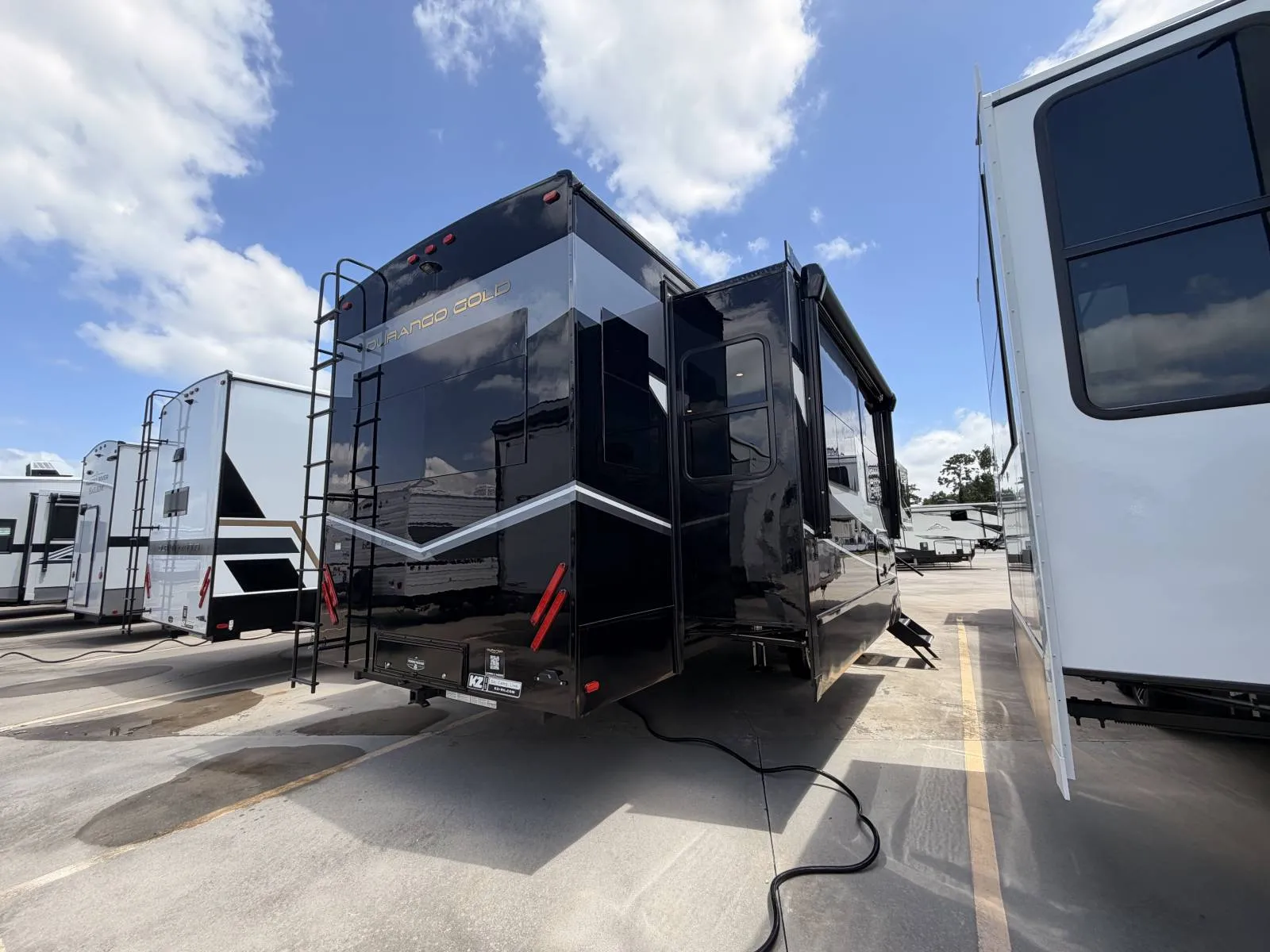 2027 Forest River DURANGO GOLD 384MSQ - Photo 3