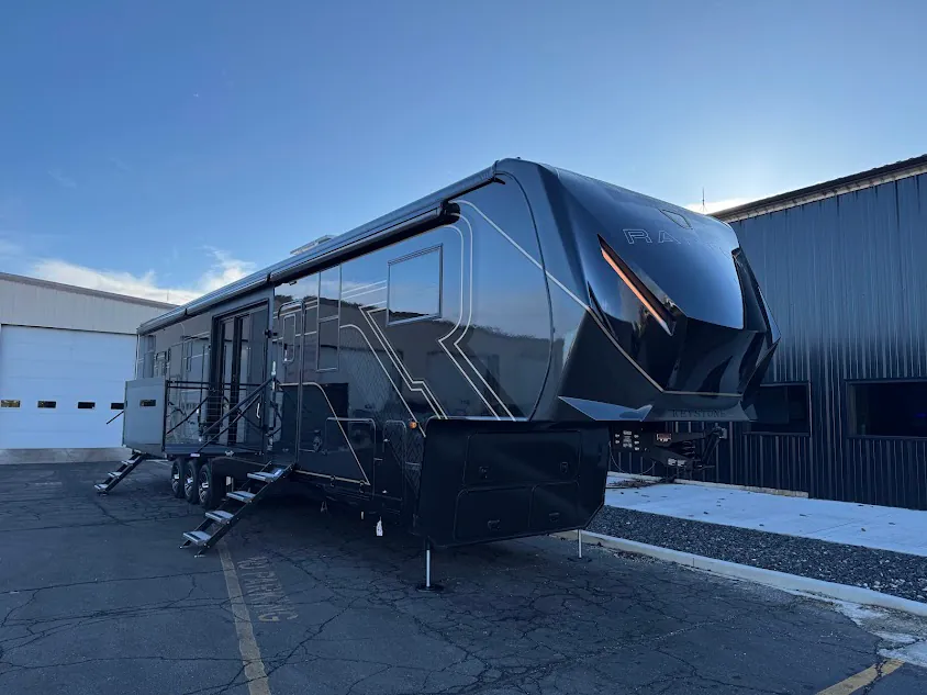 2026 Keystone Raptor 444 - Photo 4