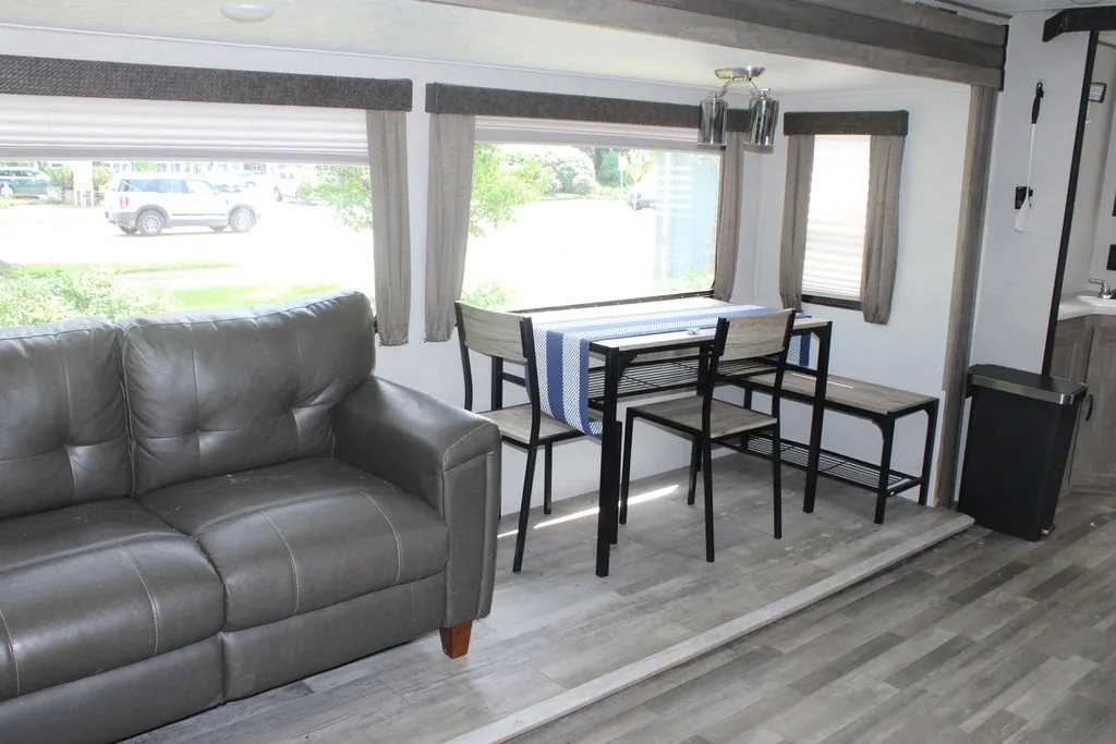 2020 Forest River Vibe 28BH, Photos photo 7