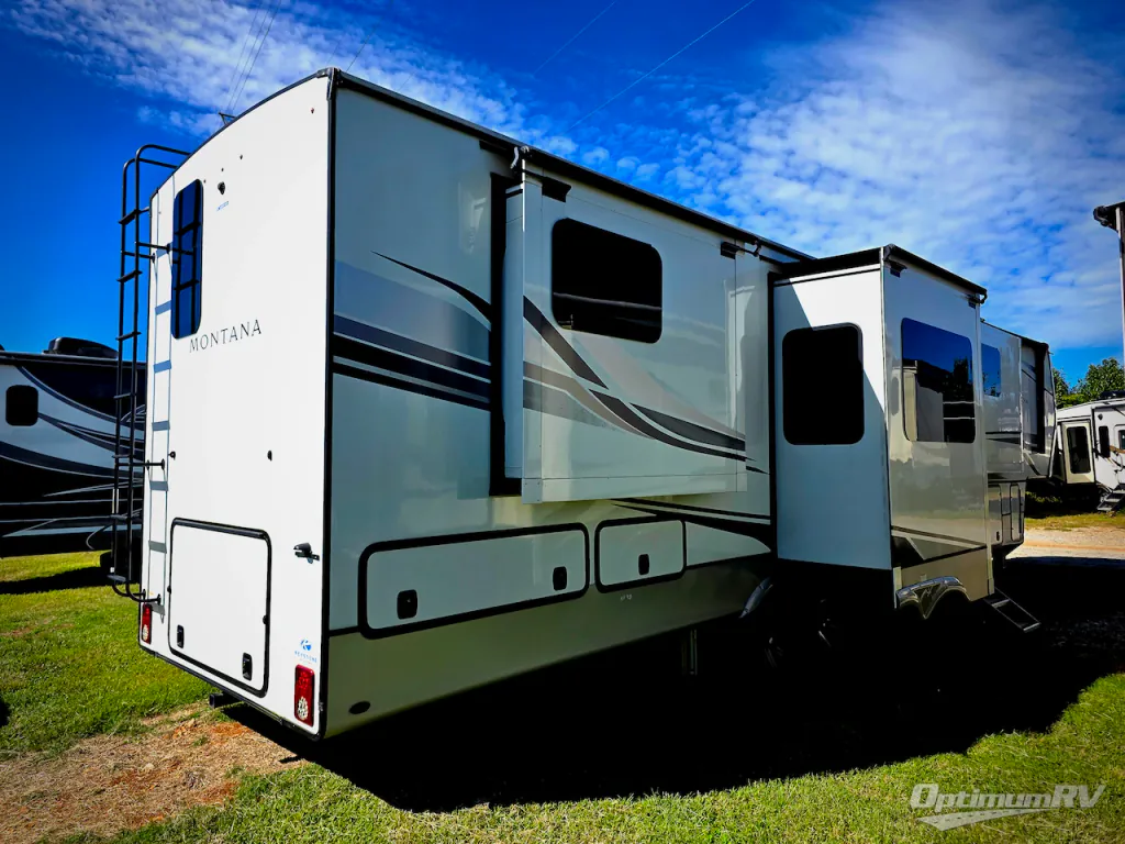 2023 Keystone Montana 3901RK, Photos photo 2