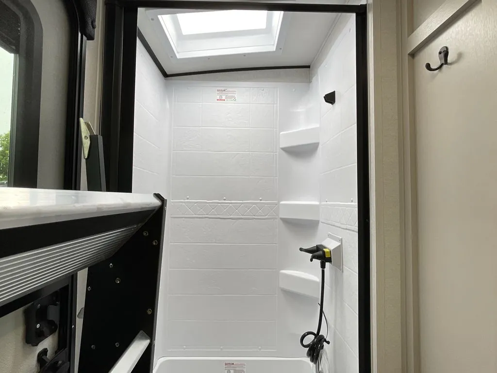 2027 Jayco Jay Feather 29BHB, Photos photo 22