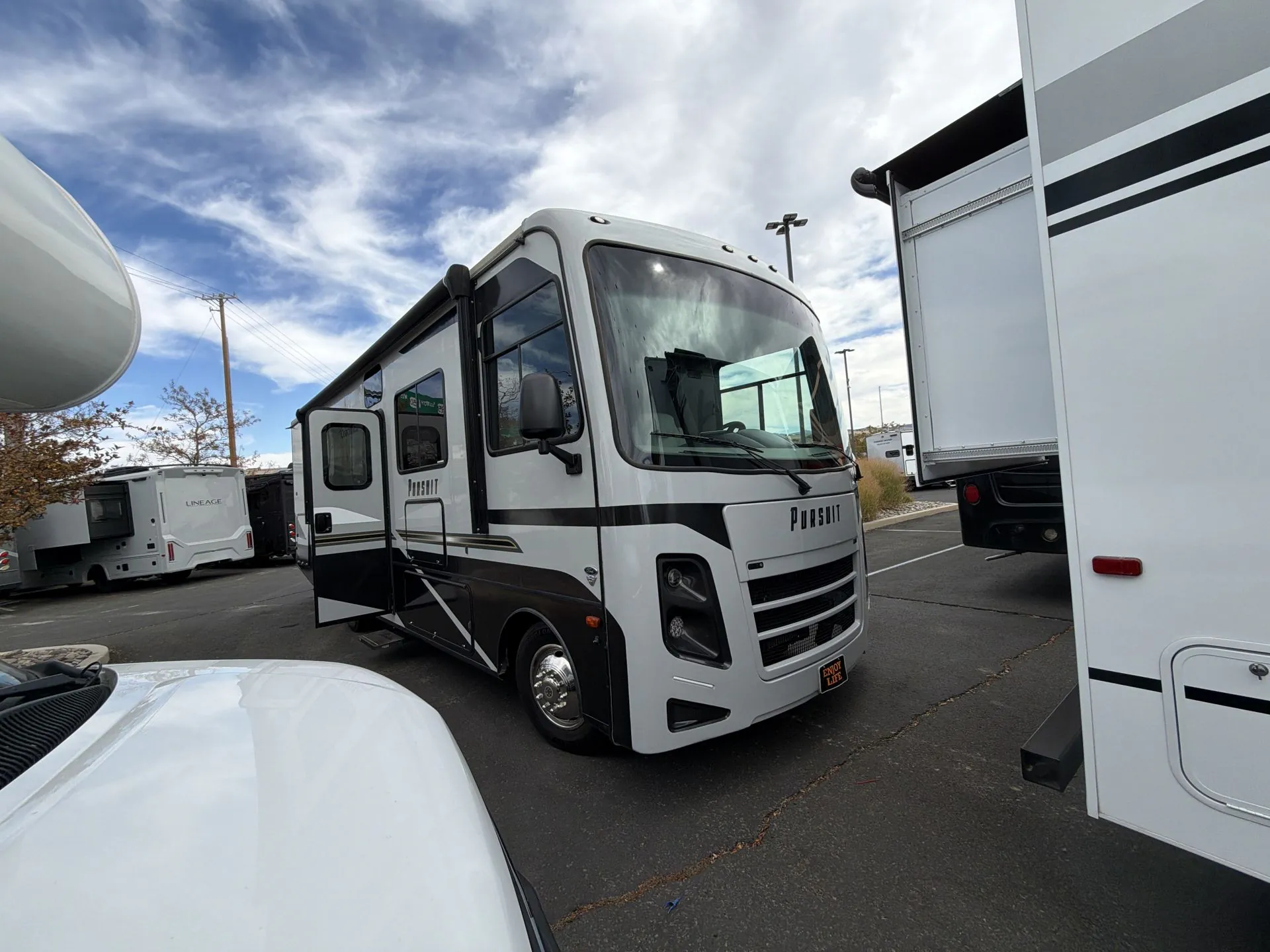 2023 Coachmen Pursuit 31BH
