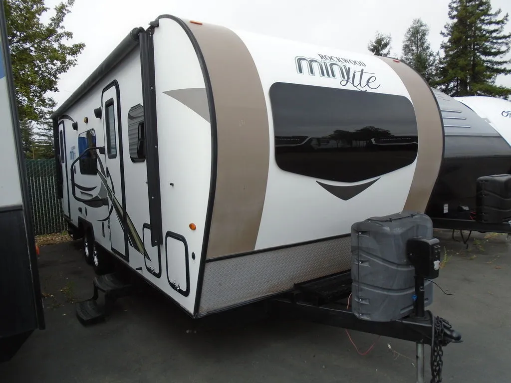 2018 Forest River Rockwood 2503S - Photo 2